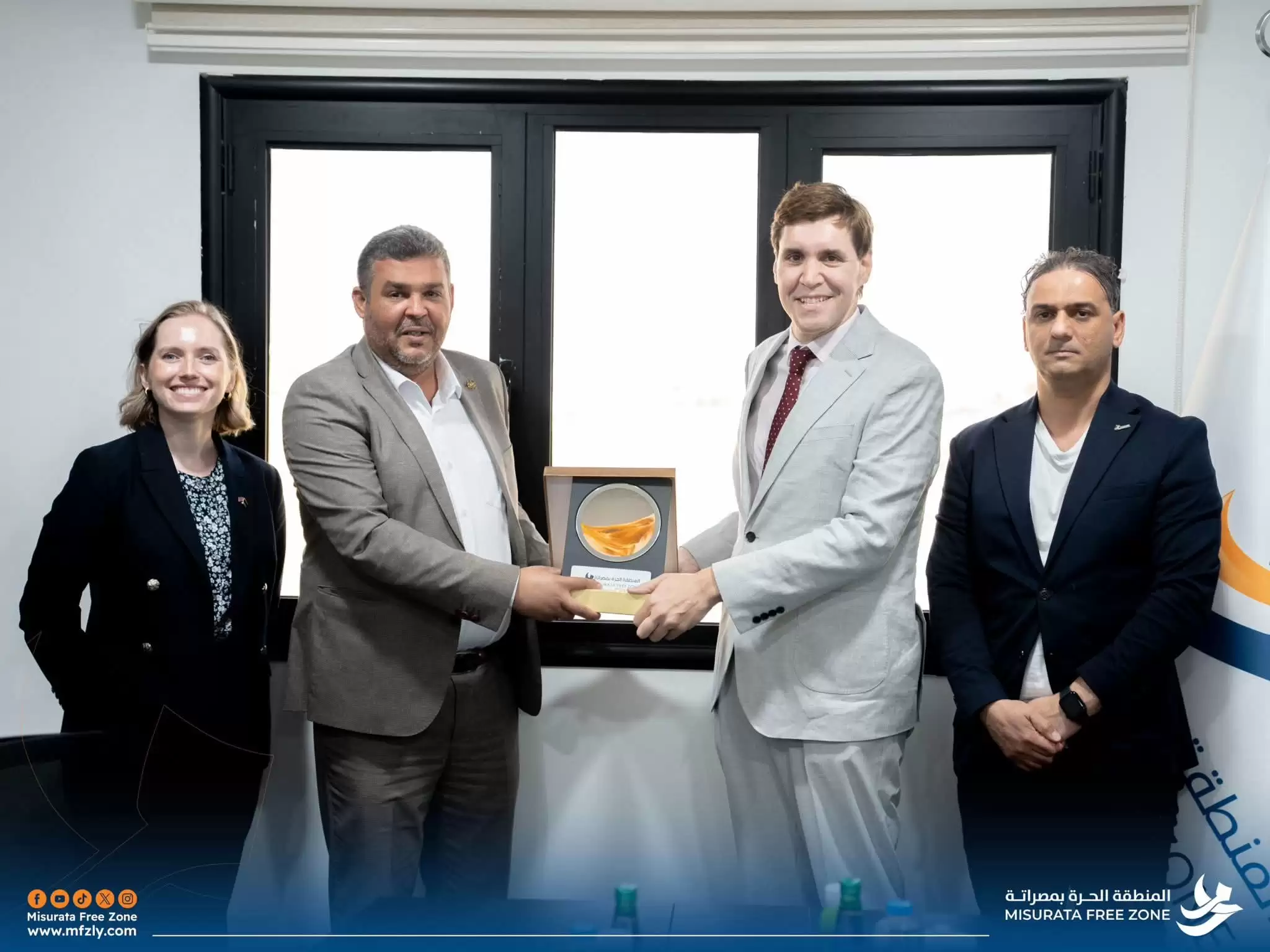 المنطقة الحرة بمصراتة تبحث آفاق التعاون مع السفارة البريطانية لتعزيز الاستثمارات